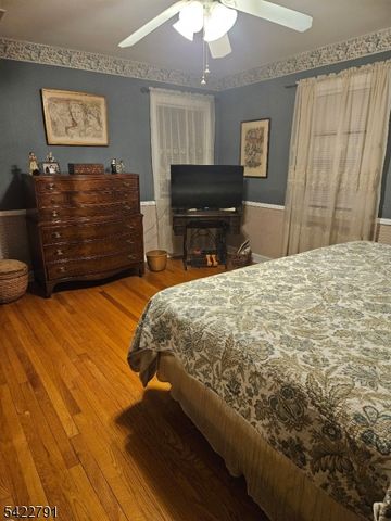 305 E 40Th St, Paterson City, NJ 07504