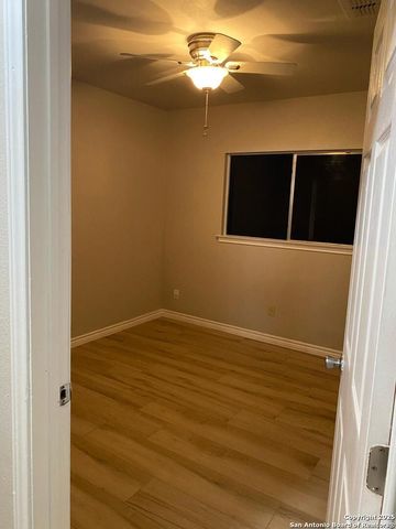 6435 VILLAGE PARK, San Antonio, TX 78250