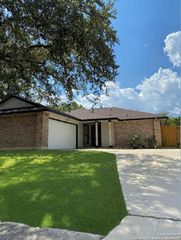 6435 VILLAGE PARK, San Antonio, TX 78250