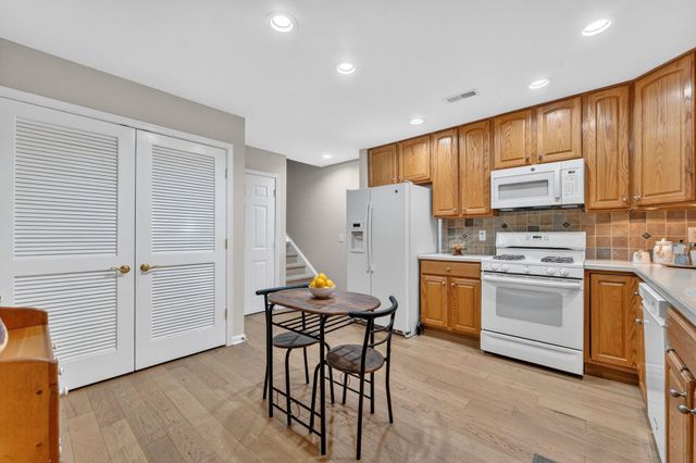 121 TRADITIONS WAY, Lawrenceville, NJ 08648