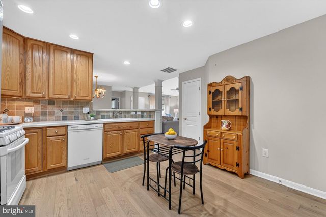 121 TRADITIONS WAY, Lawrenceville, NJ 08648