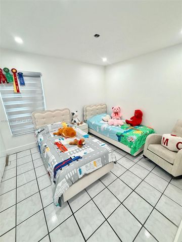 11216 SW 166th Ter, Miami, FL 33157