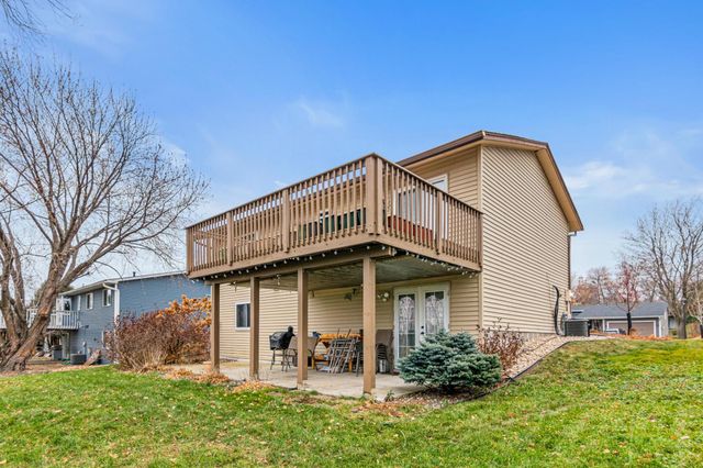 6596 Sandlewood Road, Woodbury, MN 55125