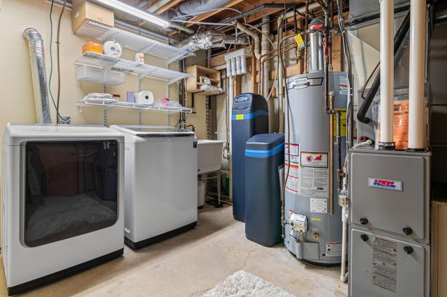 6596 Sandlewood Road, Woodbury, MN 55125