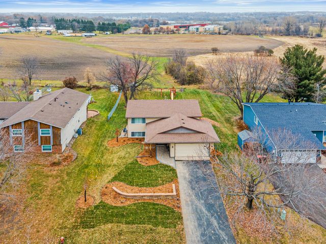 6596 Sandlewood Road, Woodbury, MN 55125