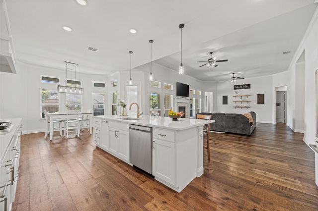 136 Ocotillo Drive, Waxahachie, TX 75165