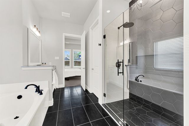 136 Ocotillo Drive, Waxahachie, TX 75165