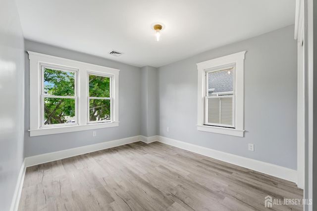 11 Jean Court, Woodbridge Proper, NJ 07095