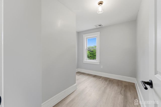 11 Jean Court, Woodbridge Proper, NJ 07095