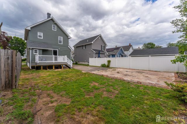 11 Jean Court, Woodbridge Proper, NJ 07095
