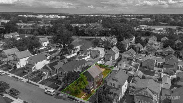 11 Jean Court, Woodbridge Proper, NJ 07095