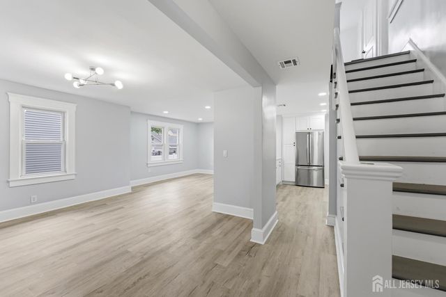 11 Jean Court, Woodbridge Proper, NJ 07095