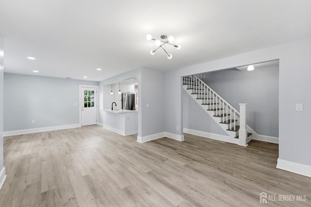 11 Jean Court, Woodbridge Proper, NJ 07095