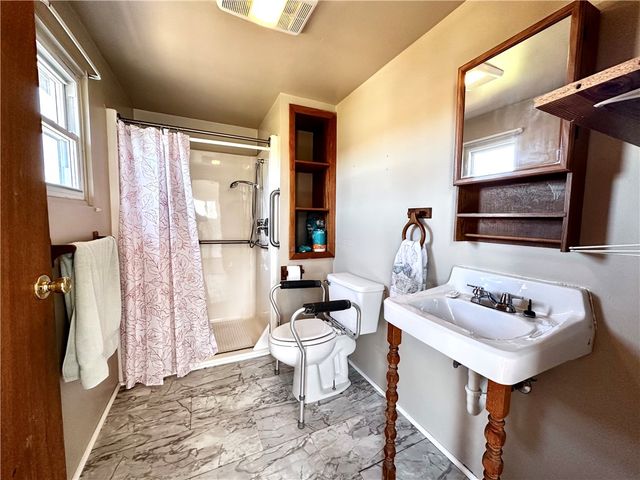 158 Clarendon Ave, South Union Twp, PA 15401