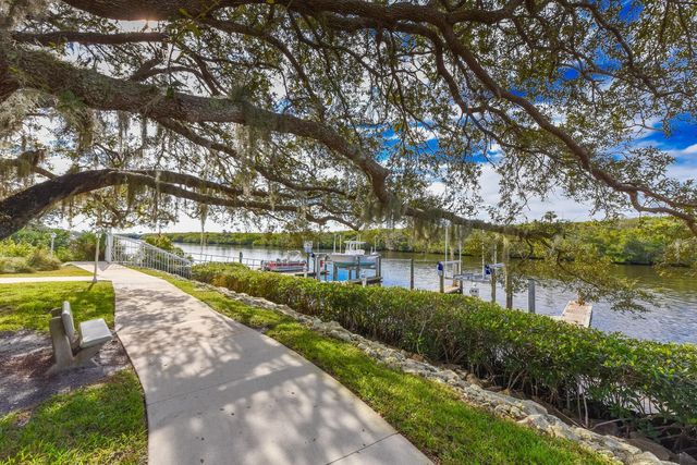 2512 SE Anchorange A-1, Port St Lucie, FL 34952