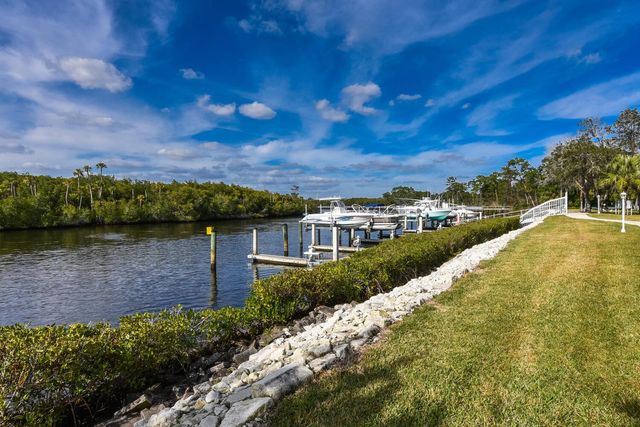 2512 SE Anchorange A-1, Port St Lucie, FL 34952