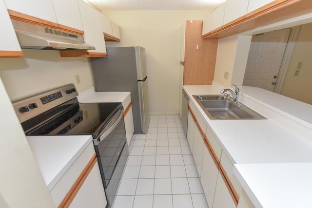 2512 SE Anchorange A-1, Port St Lucie, FL 34952