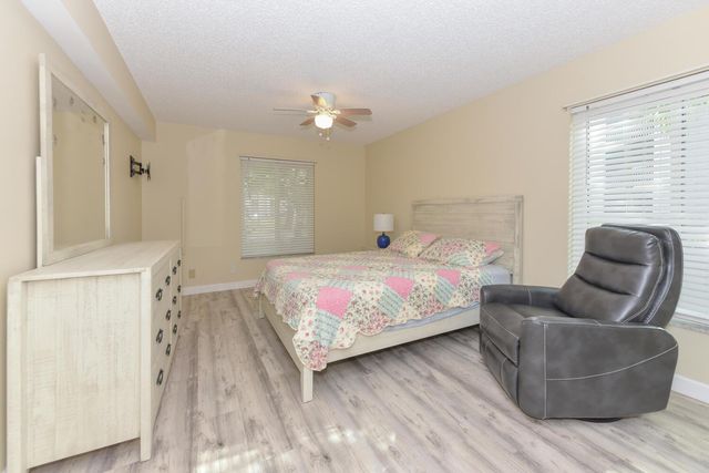 2512 SE Anchorange A-1, Port St Lucie, FL 34952
