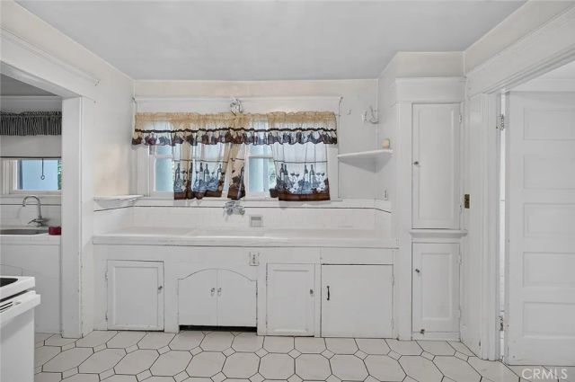 698 Arden, Pasadena, CA 91106