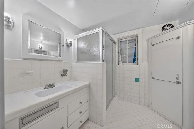 698 Arden, Pasadena, CA 91106
