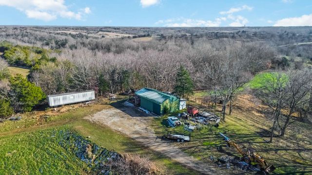 704 Cardwell Road, Harrodsburg, KY 40330