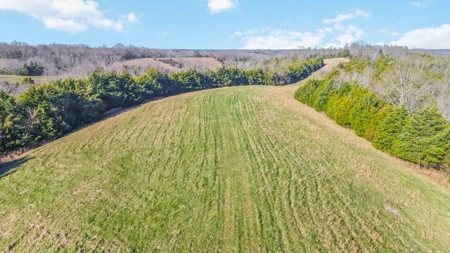 704 Cardwell Road, Harrodsburg, KY 40330