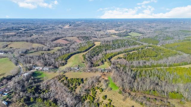 704 Cardwell Road, Harrodsburg, KY 40330