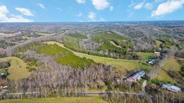 704 Cardwell Road, Harrodsburg, KY 40330