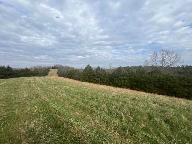 704 Cardwell Road, Harrodsburg, KY 40330