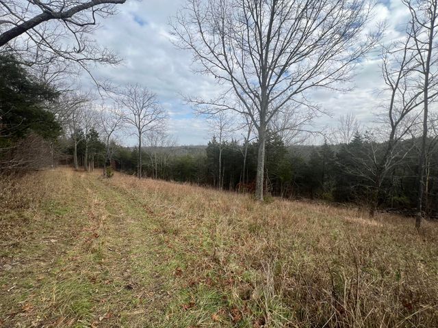 704 Cardwell Road, Harrodsburg, KY 40330
