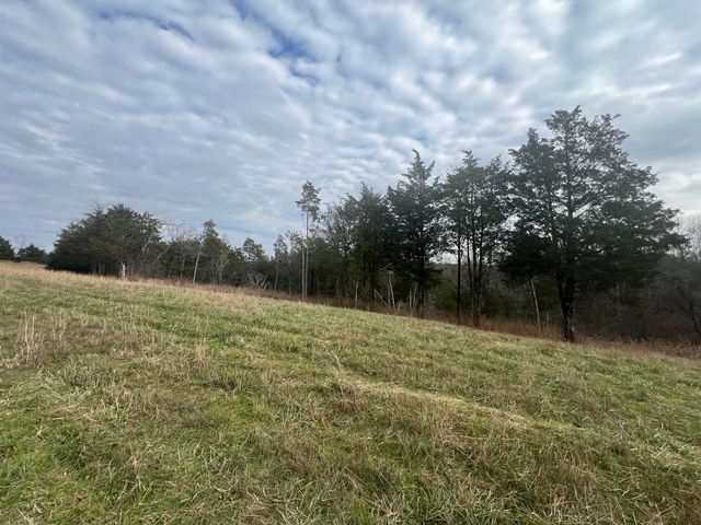 704 Cardwell Road, Harrodsburg, KY 40330