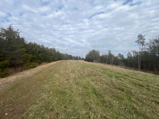 704 Cardwell Road, Harrodsburg, KY 40330