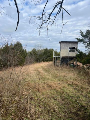 704 Cardwell Road, Harrodsburg, KY 40330