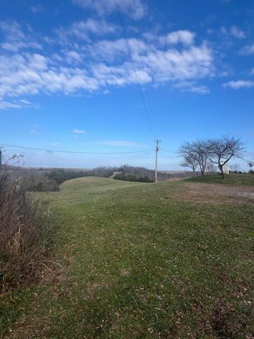 704 Cardwell Road, Harrodsburg, KY 40330
