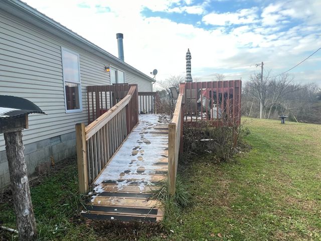 704 Cardwell Road, Harrodsburg, KY 40330