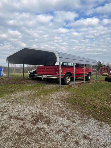 704 Cardwell Road, Harrodsburg, KY 40330