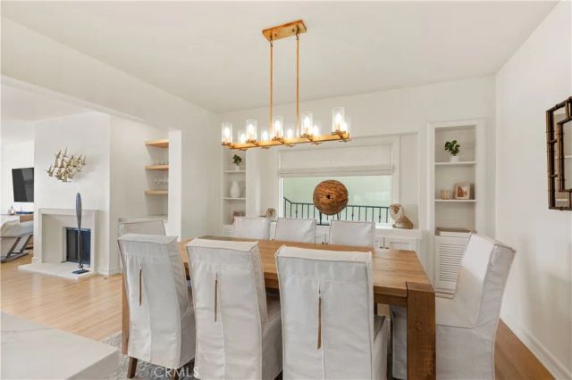 5537 E Seaside Walk, Long Beach, CA 90803