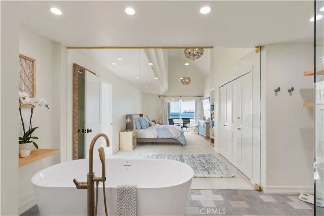 5537 E Seaside Walk, Long Beach, CA 90803