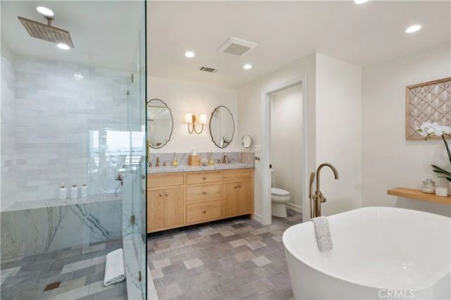 5537 E Seaside Walk, Long Beach, CA 90803