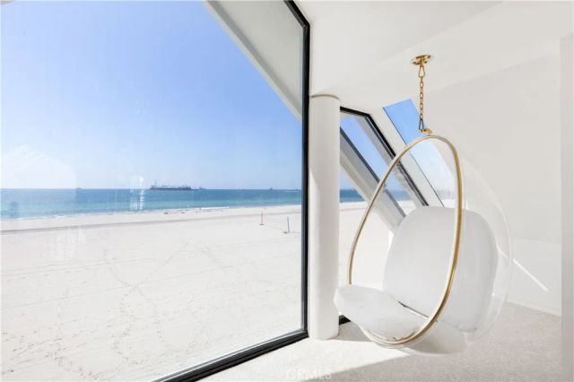 5537 E Seaside Walk, Long Beach, CA 90803