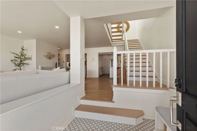 5537 E Seaside Walk, Long Beach, CA 90803