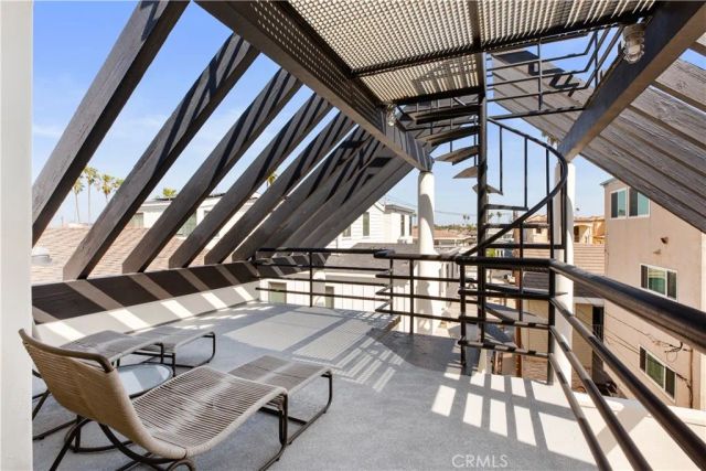 5537 E Seaside Walk, Long Beach, CA 90803