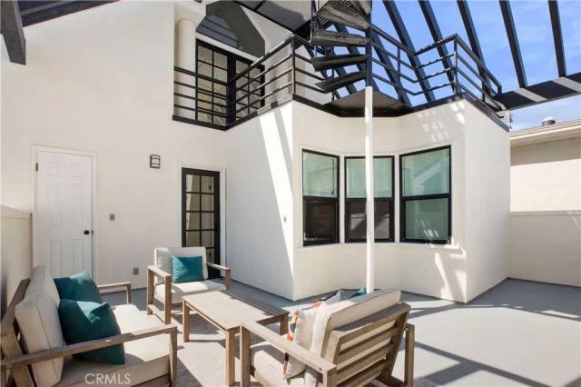 5537 E Seaside Walk, Long Beach, CA 90803