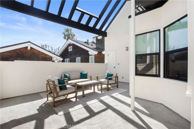 5537 E Seaside Walk, Long Beach, CA 90803