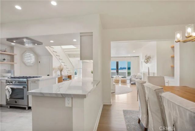 5537 E Seaside Walk, Long Beach, CA 90803