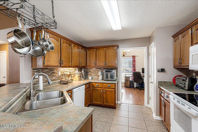 7961 Allendale Cove, Olive Branch, MS 38654