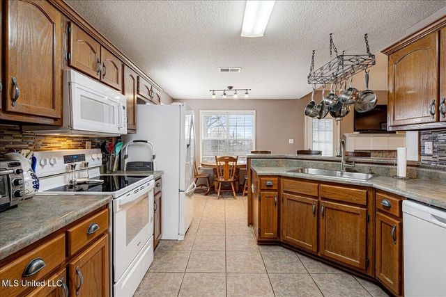 7961 Allendale Cove, Olive Branch, MS 38654