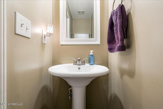 7961 Allendale Cove, Olive Branch, MS 38654