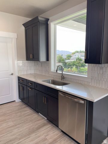 812 S 1365 W, Lehi, UT 84043