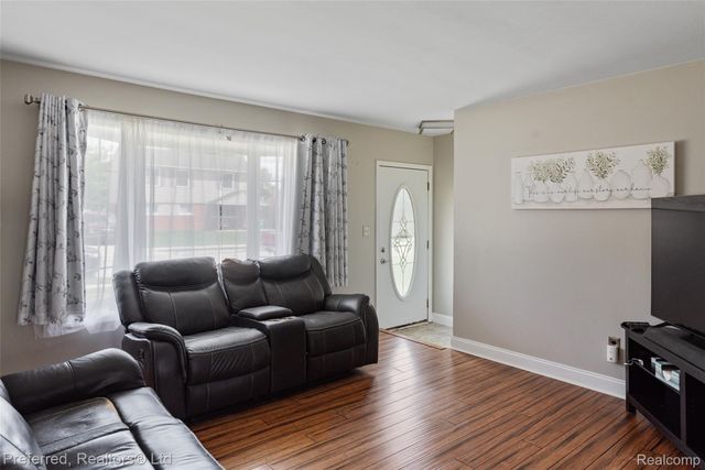 29661 Brown Court, Garden City, MI 48135